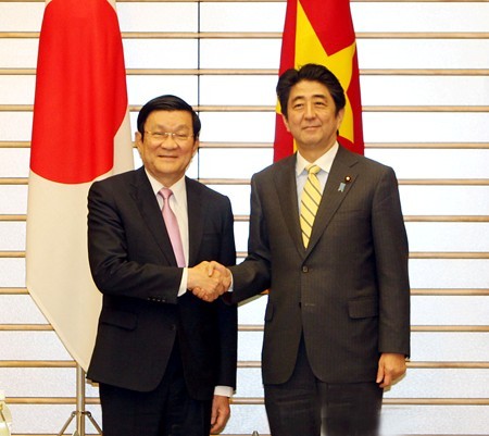 Staatspräsident Truong Tan Sang empfängt den japanischen Landwirtschaftsminister Haysashi Yoshimasa - ảnh 1